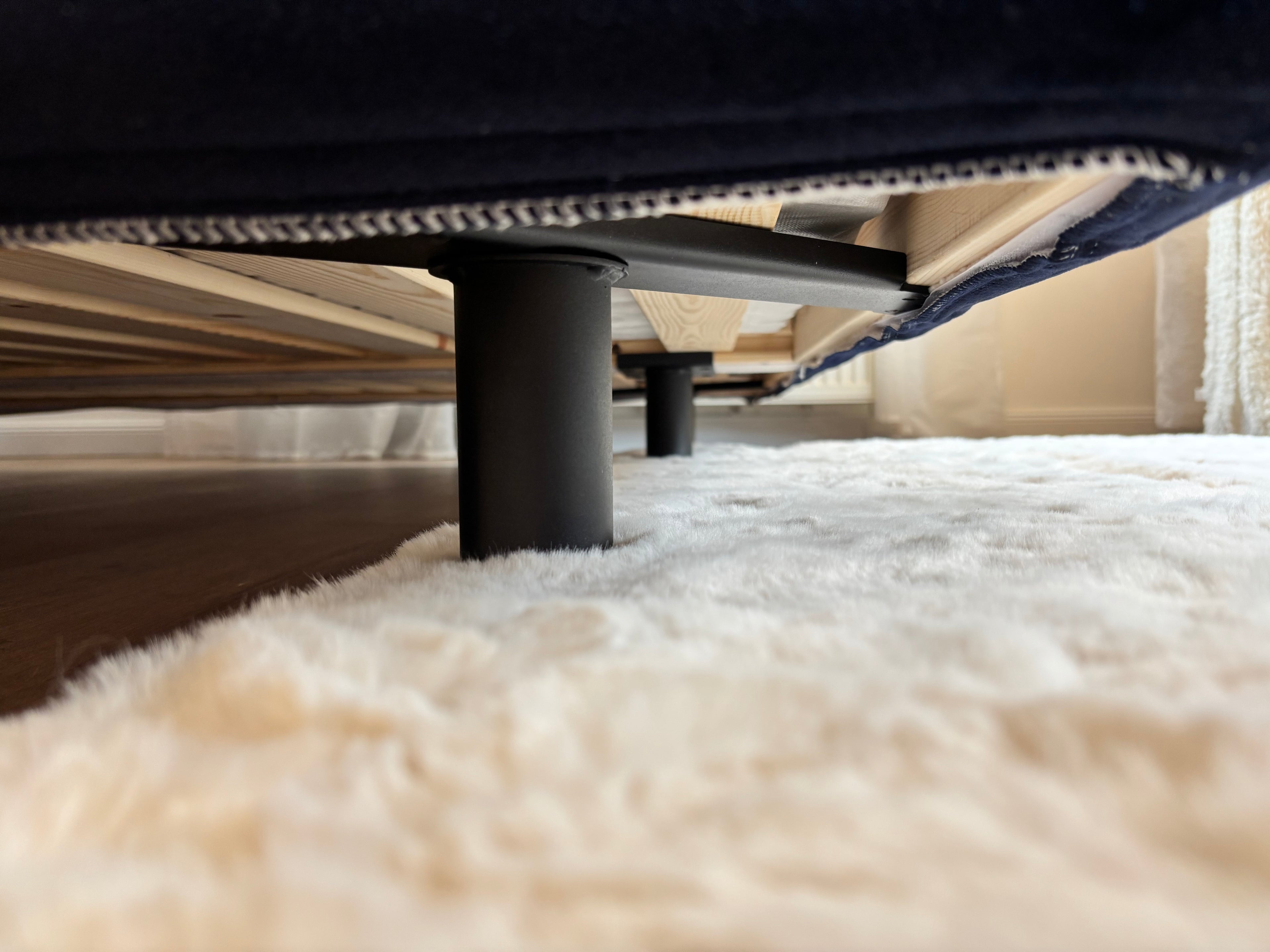 Boxspringbett in Royalblau – 180 × 200 cm, sofort verfügbar