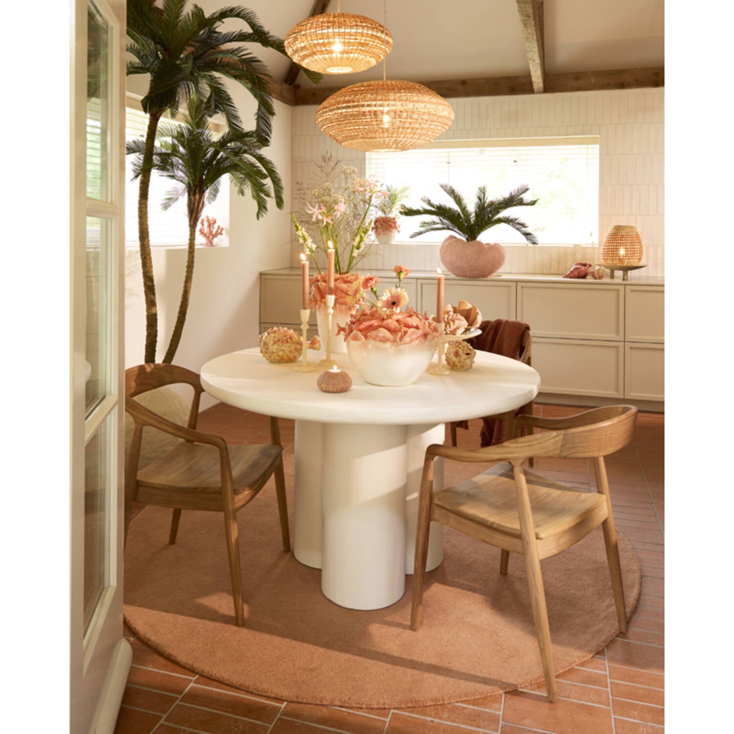 Esstisch „Sandy Beach“ – Ø 130 cm, Weiß, sofort verfügbar