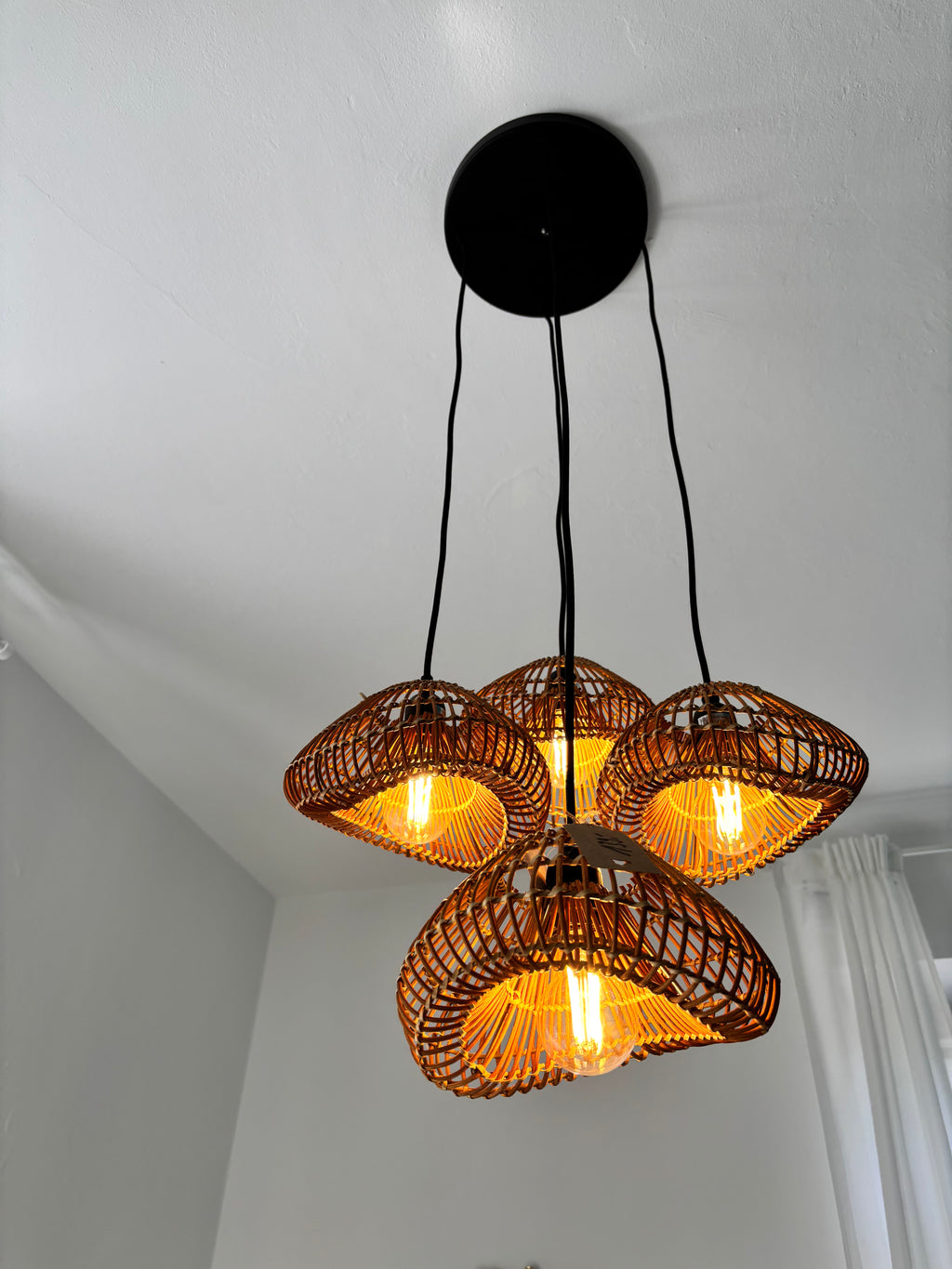 Hängelampe „Coconut Waves“ – Rattan, 4-flammig, 133 × 49 × 43 cm